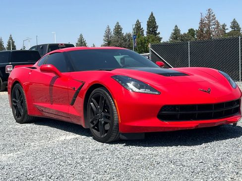 Used 2019 Chevrolet Corvette Stingray Coupe RWD image 8