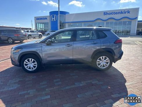 Used 2022 Toyota Corolla Cross L image 33