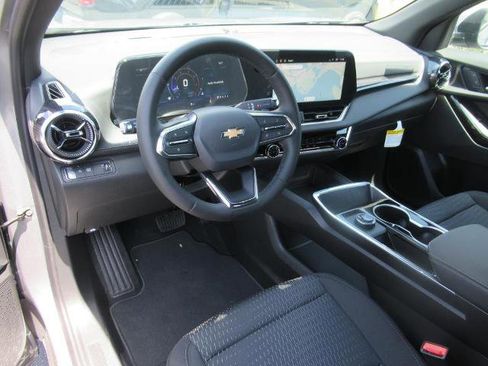 New 2026 Chevrolet Equinox LT image 14