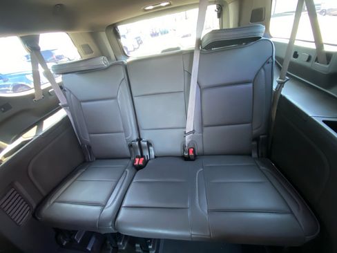 Used 2022 GMC Yukon XL Denali image 25