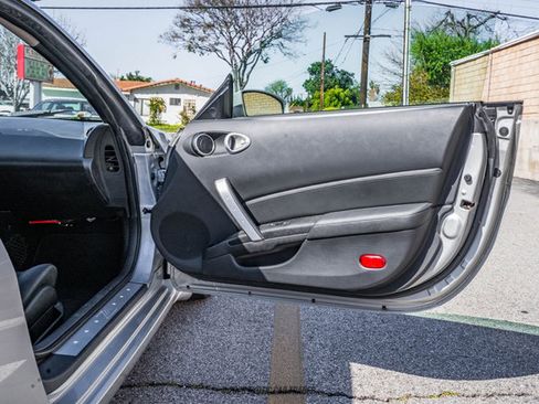 Used 2006 Nissan 350Z Coupe w/ (N93) Cargo Convenience Pkg RWD image 25