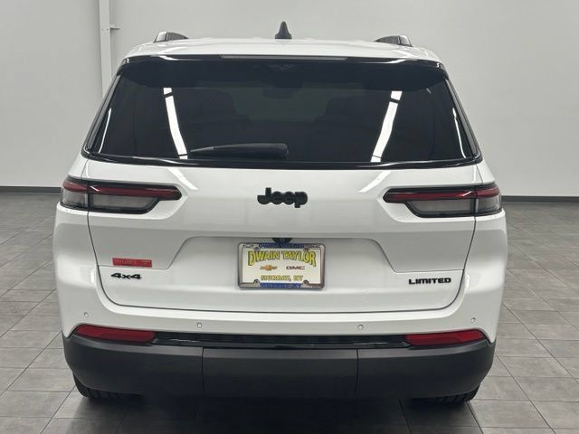Used 2025 Jeep Grand Cherokee L Limited w/ Luxury Tech Group II AWD/4WD image 3