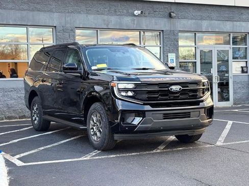 New 2025 Ford Expedition Max Active AWD/4WD image 3