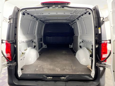 Used 2023 Mercedes-Benz Metris image 32