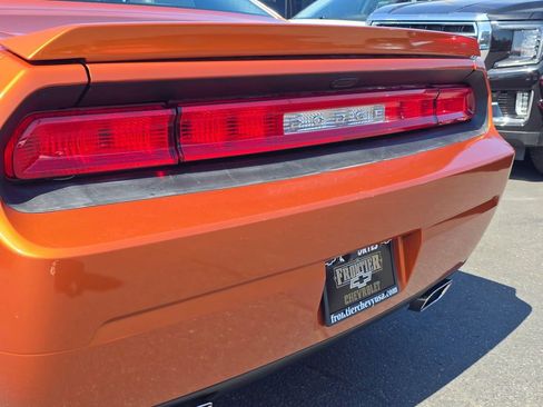 Used 2011 Dodge Challenger R/T RWD image 6