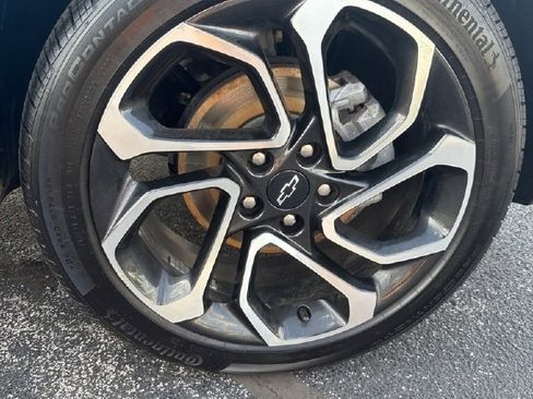 Used 2025 Chevrolet Trax RS image 13