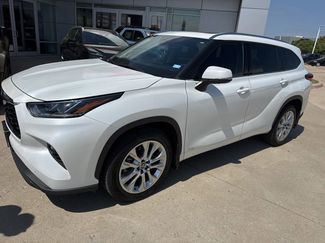Used 2022 Toyota Highlander Limited video 1