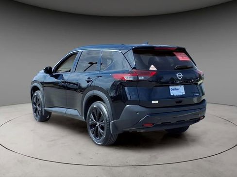 Used 2023 Nissan Rogue SV w/ SV Premium Package image 3