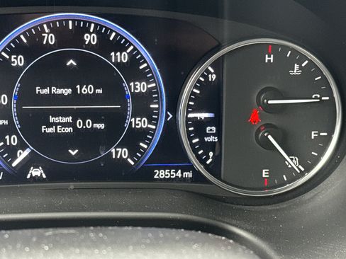 Used 2023 Buick Enclave Avenir image 22