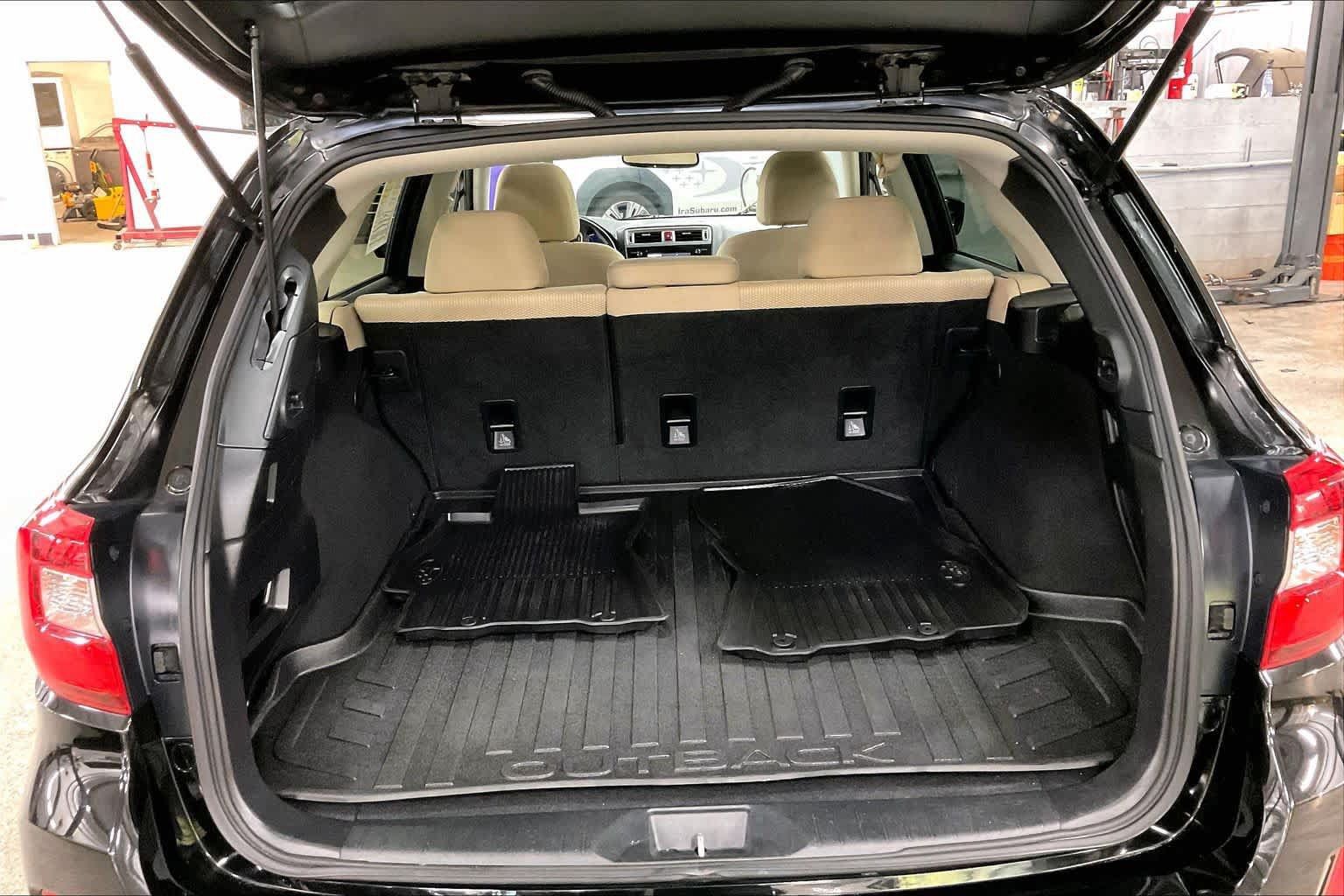 Used 2017 Subaru Outback 2.5i Premium AWD/4WD image 34