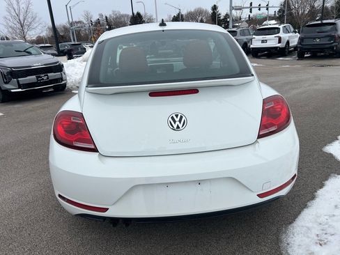 Used 2017 Volkswagen Beetle 1.8T S image 4