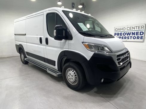 Used 2025 RAM ProMaster 2500 w/ U-Haul Equipment Group FWD image 2