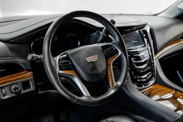 Used 2020 Cadillac Escalade 2WD image 22