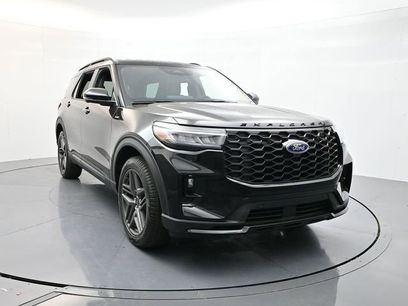 New 2025 Ford Explorer ST-Line w/ ST-Line Street Pack