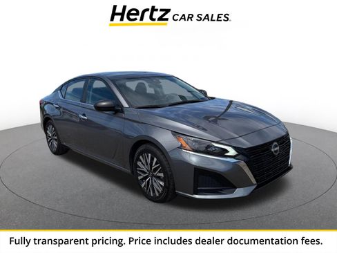 Used 2025 Nissan Altima 2.5 SV FWD image 1