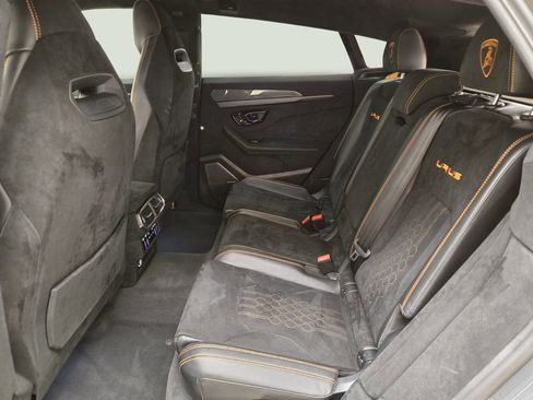 Used 2023 Lamborghini Urus Performante AWD/4WD image 19