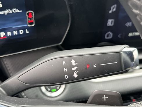 Used 2025 Chevrolet Equinox LT w/ Convenience Package II image 31