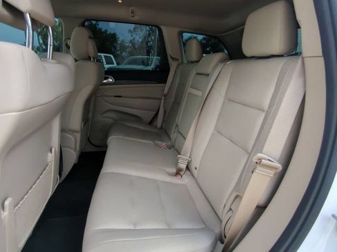 Used 2022 Jeep Grand Cherokee Laredo E RWD image 15