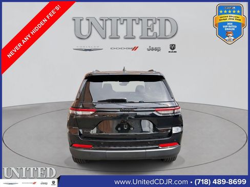 Certified 2023 Jeep Grand Cherokee Altitude AWD/4WD image 4