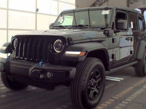 Used 2023 Jeep Wrangler Unlimited AWD/4WD image 1