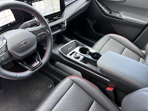 Used 2026 Chevrolet Equinox RS image 11