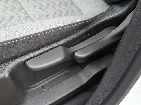 Used 2023 Chevrolet Equinox LS AWD/4WD image 11