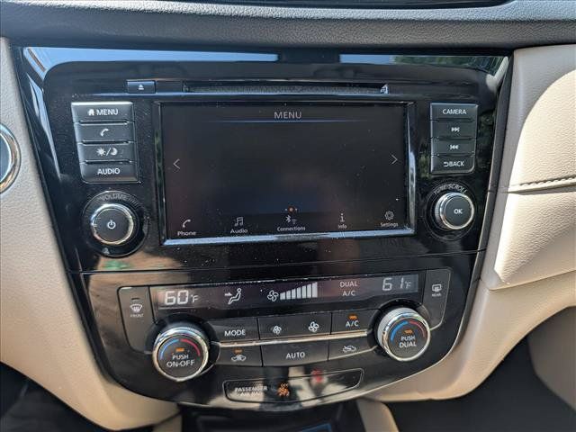Used 2020 Nissan Rogue SV FWD image 33