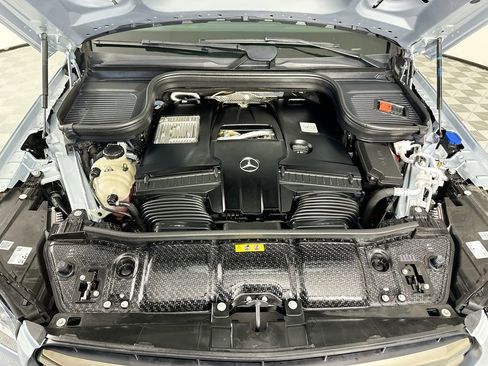 Certified 2024 Mercedes-Benz GLS 580 4MATIC image 32