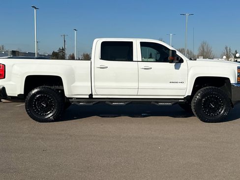 Used 2016 Chevrolet Silverado 2500 LT w/ LT Convenience Package image 3