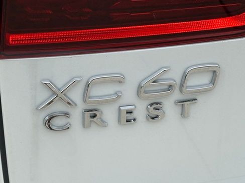 New 2026 Volvo XC60 B5 Ultra w/ Protection Package Premier AWD/4WD image 7