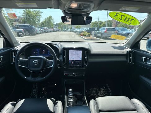 Used 2023 Volvo XC40 B5 Plus w/ Protection Package Premier AWD/4WD image 27