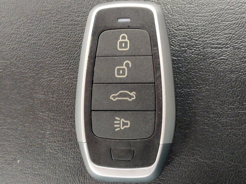 Used 2023 Jeep Cherokee Altitude Lux AWD/4WD image 32