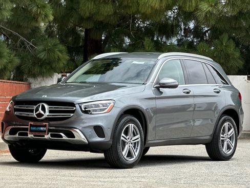 Certified 2022 Mercedes-Benz GLC 300 w/ Premium Package Lite image 10
