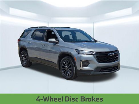 Used 2023 Chevrolet Traverse RS FWD image 9