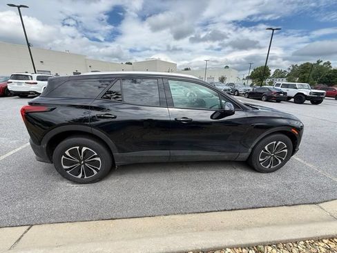 Used 2024 Chevrolet Blazer EV LT AWD/4WD image 4