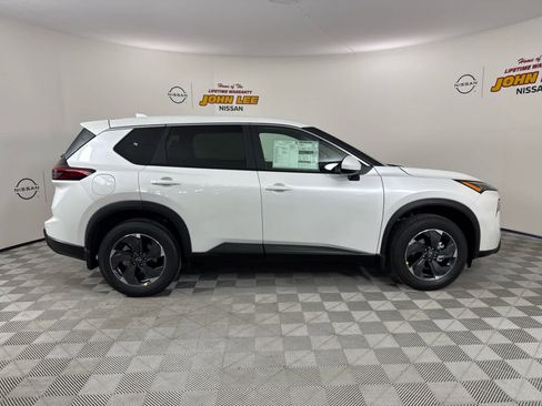 New 2026 Nissan Rogue SV image 7