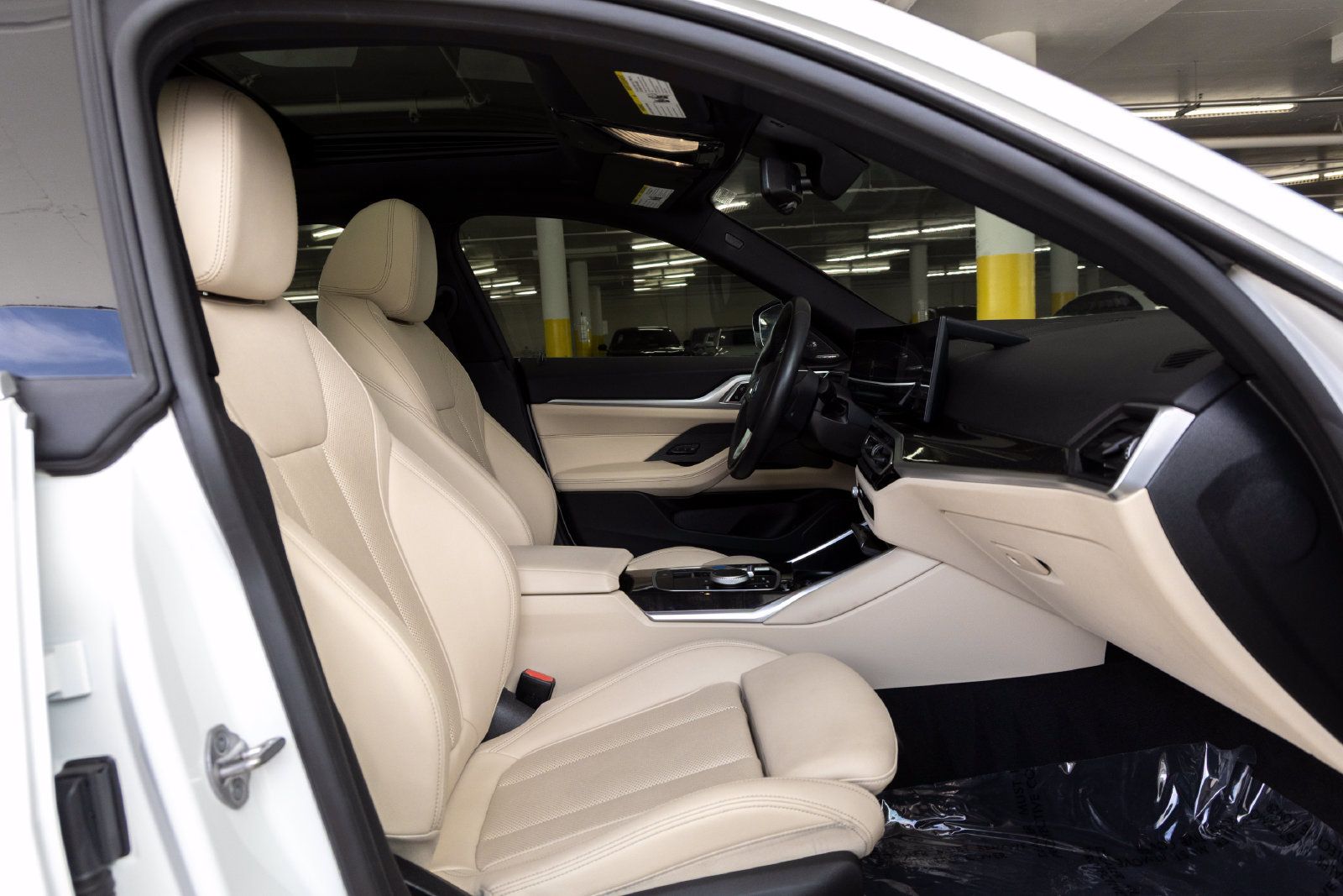 Used 2023 BMW i4 eDrive40 w/ Premium Package RWD image 27