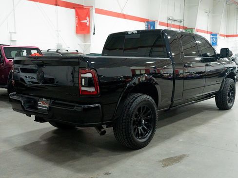 Used 2020 RAM 3500 Limited image 8