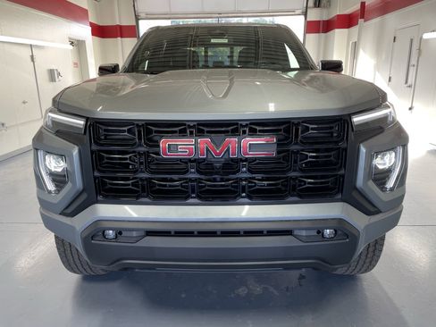 New 2026 GMC Canyon Elevation w/ Convenience Package image 2