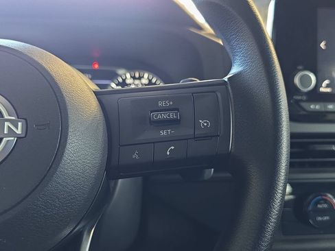 Used 2024 Nissan Pathfinder S AWD/4WD image 19