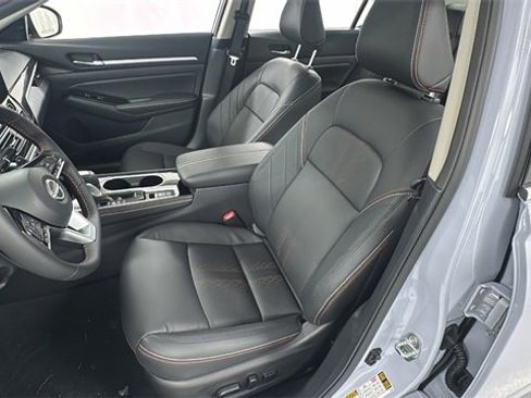 New 2025 Nissan Altima 2.5 SR w/ SR Premium Package image 10