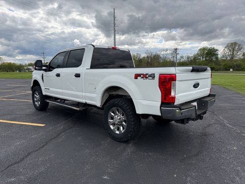 Used 2017 Ford F250 XLT w/ XLT Value Package AWD/4WD image 10