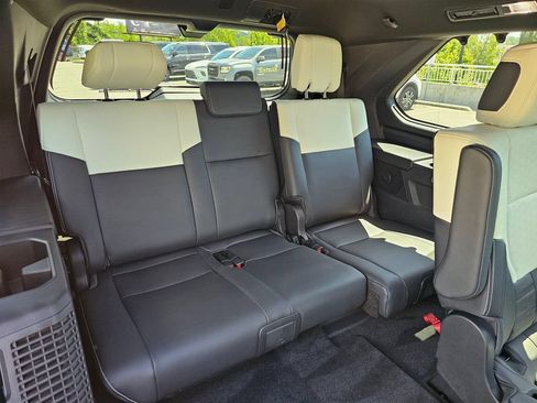 Used 2025 Toyota Sequoia Capstone AWD/4WD image 13
