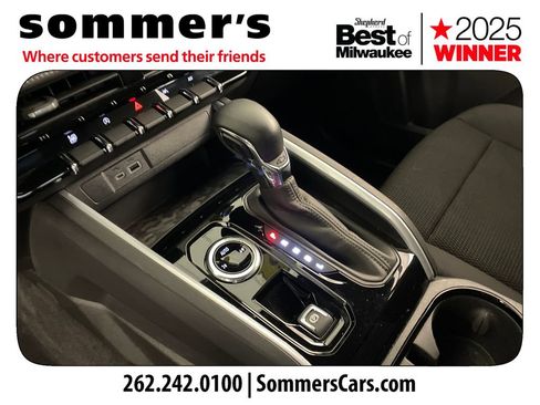Used 2023 Chevrolet Colorado LT w/ LT Convenience Package AWD/4WD image 21
