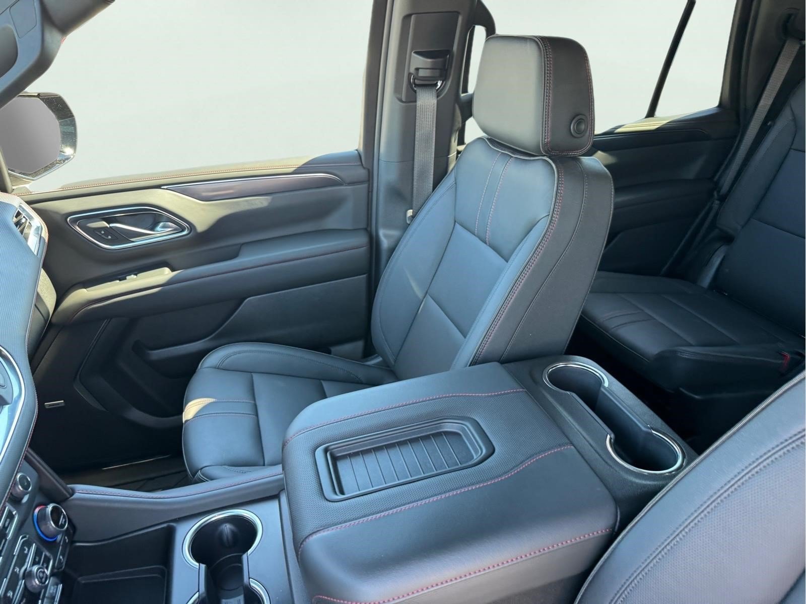 Used 2024 Chevrolet Tahoe RST w/ Luxury Package AWD/4WD image 9