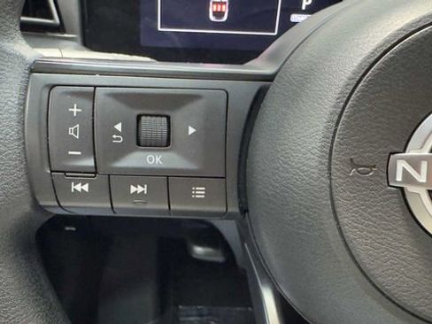 Used 2025 Nissan Kicks S FWD image 27