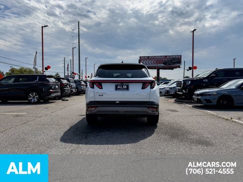 Used 2025 Hyundai Tucson SEL FWD image 5