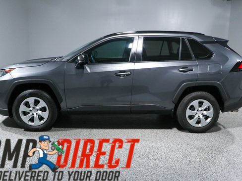 Used 2021 Toyota RAV4 LE FWD image 10