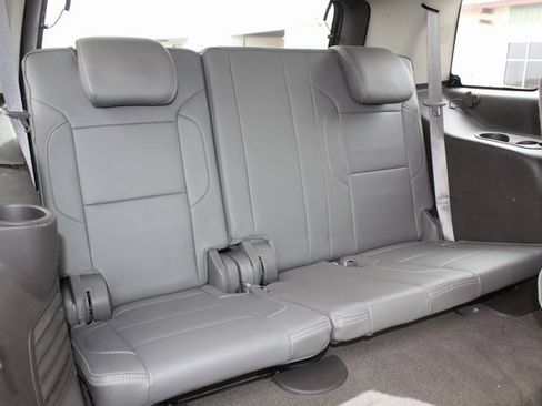 Used 2015 GMC Yukon Denali w/ Premium Package image 19