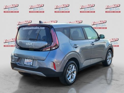 Used 2025 Kia Soul LX w/ LX Technology Package FWD image 5